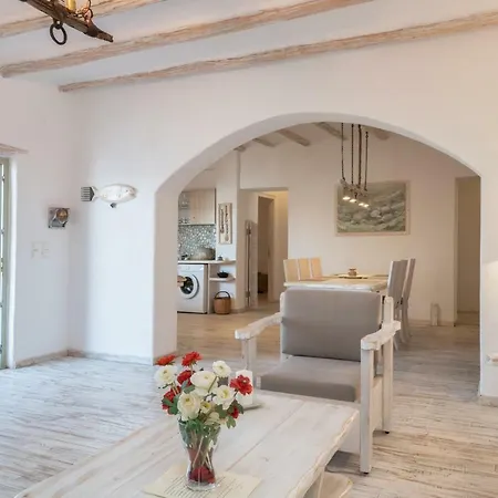 Holiday home Pebbles Vila Parikia (Paros)